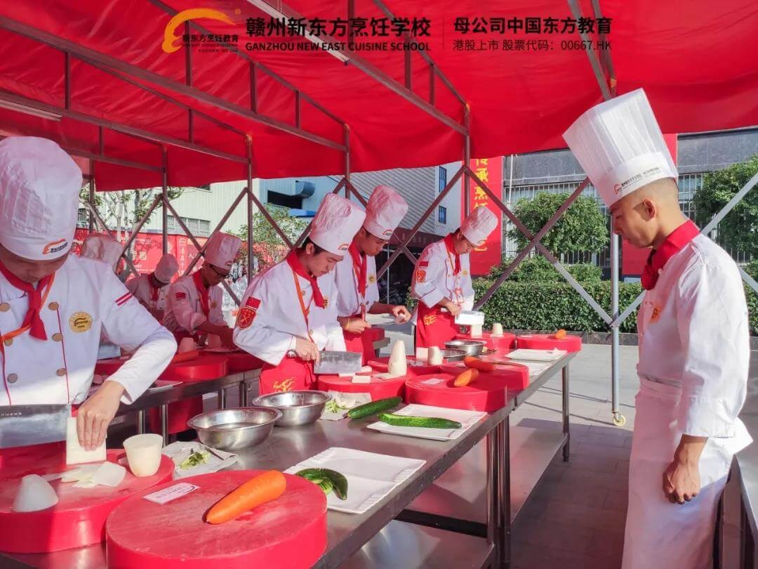 阶段考核 | 是时候展示真正的技术了,大厨精英2001班刀光锅影显真功!