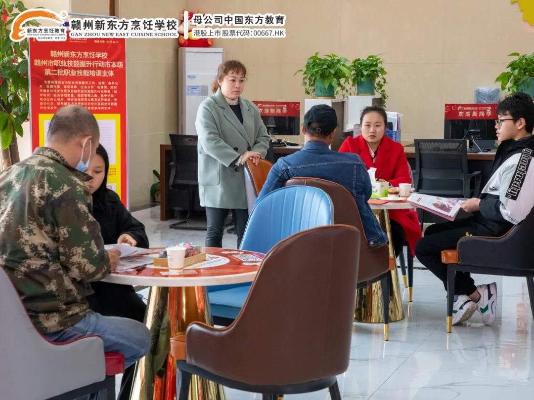 当发现考不上好高中后,为什么现在许多初中生越来越倾向学厨了?
