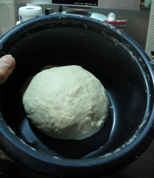电饭锅做面包的方法和步骤
