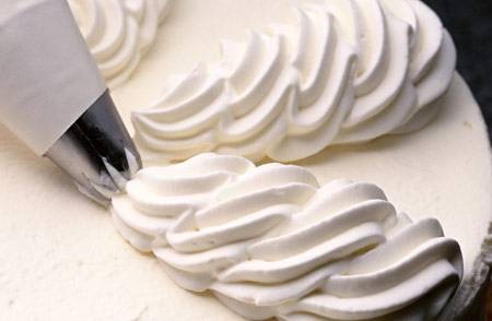 酸奶油 酸奶油怎么吃?有什么功效与副作用?