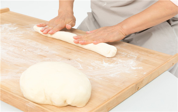 在面包中添加酵母过多或过少的影响