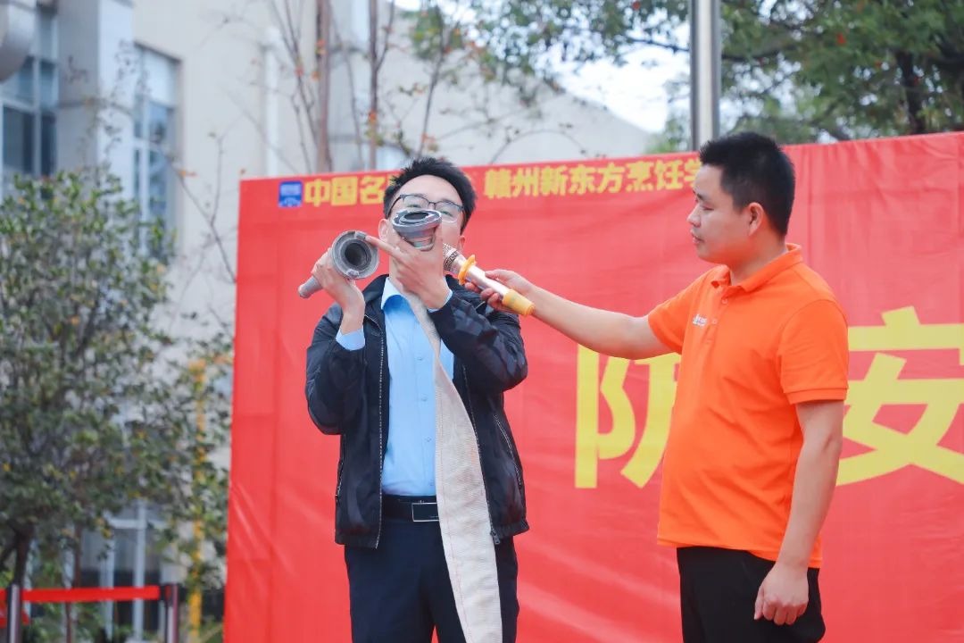筑牢消防安全防线，共筑平安校园，赣州新东方烹饪学校开展消防安全培训
