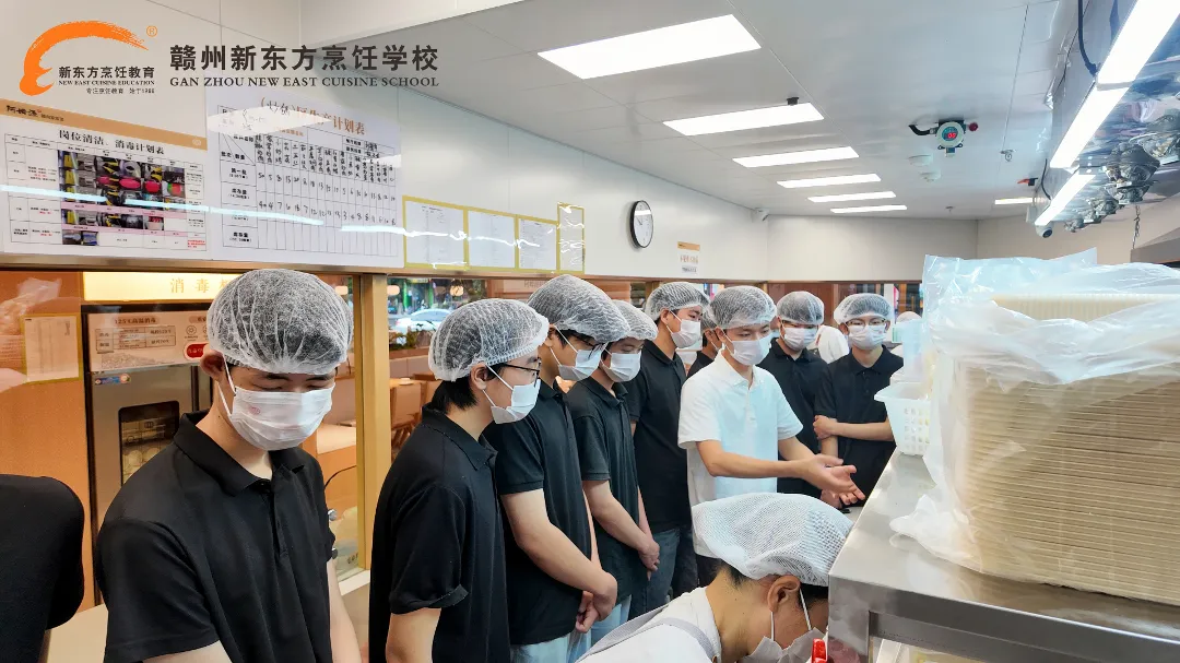 【走进企业 预见未来】直击赣州新东方学子研学阿姆源,把课堂搬进企业餐厅里!