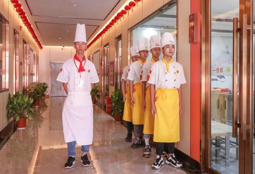 为什么一提起在赣州学厨师，首先想到的是我们？